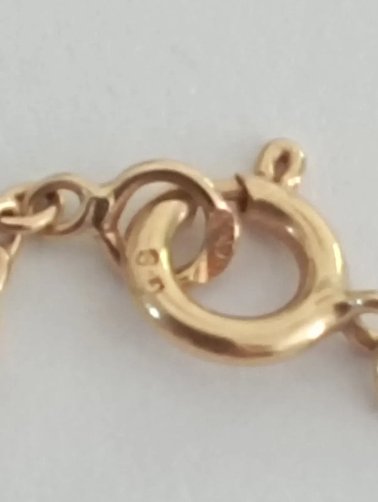 Collier/chaîne en or 18 carats 22,40 grammes
