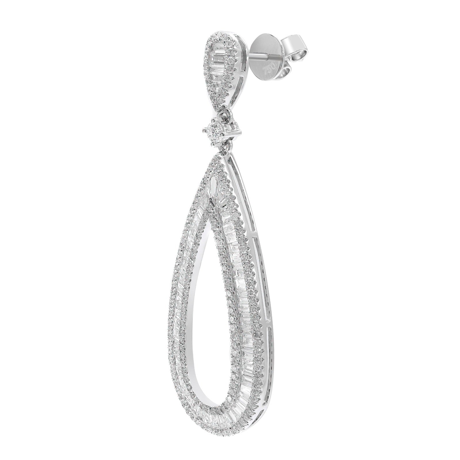 Boucles d'oreilles imposantes « Bagutte » et diamants taille ronde, en or blanc 18 carats, 3,31 carats au total