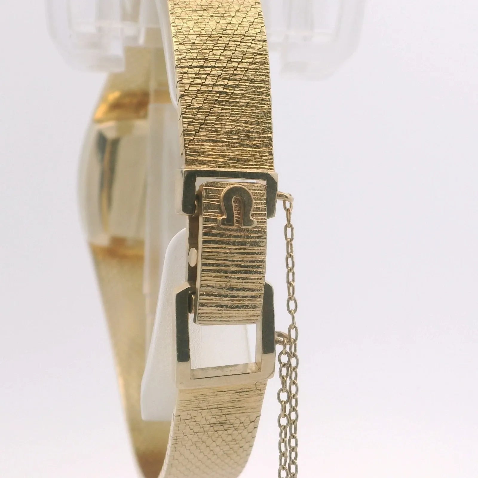 Montre omega femme vintage en or 14 carats-