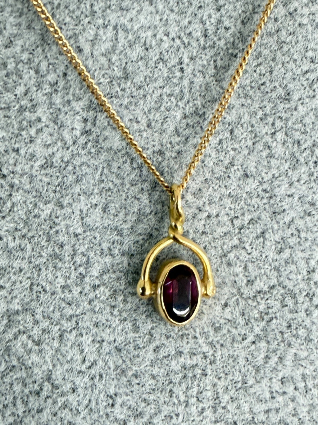Collier en or massif 18 carats avec pierre bordeaux - 40 cm