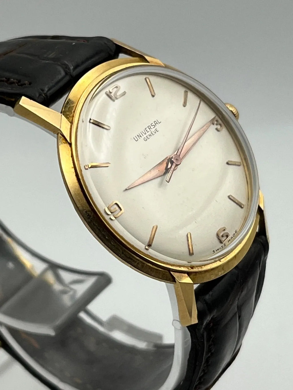 Universal Genève - Calatrava Or jaune 18k - Calibre 1005 - Montre vintage mécani