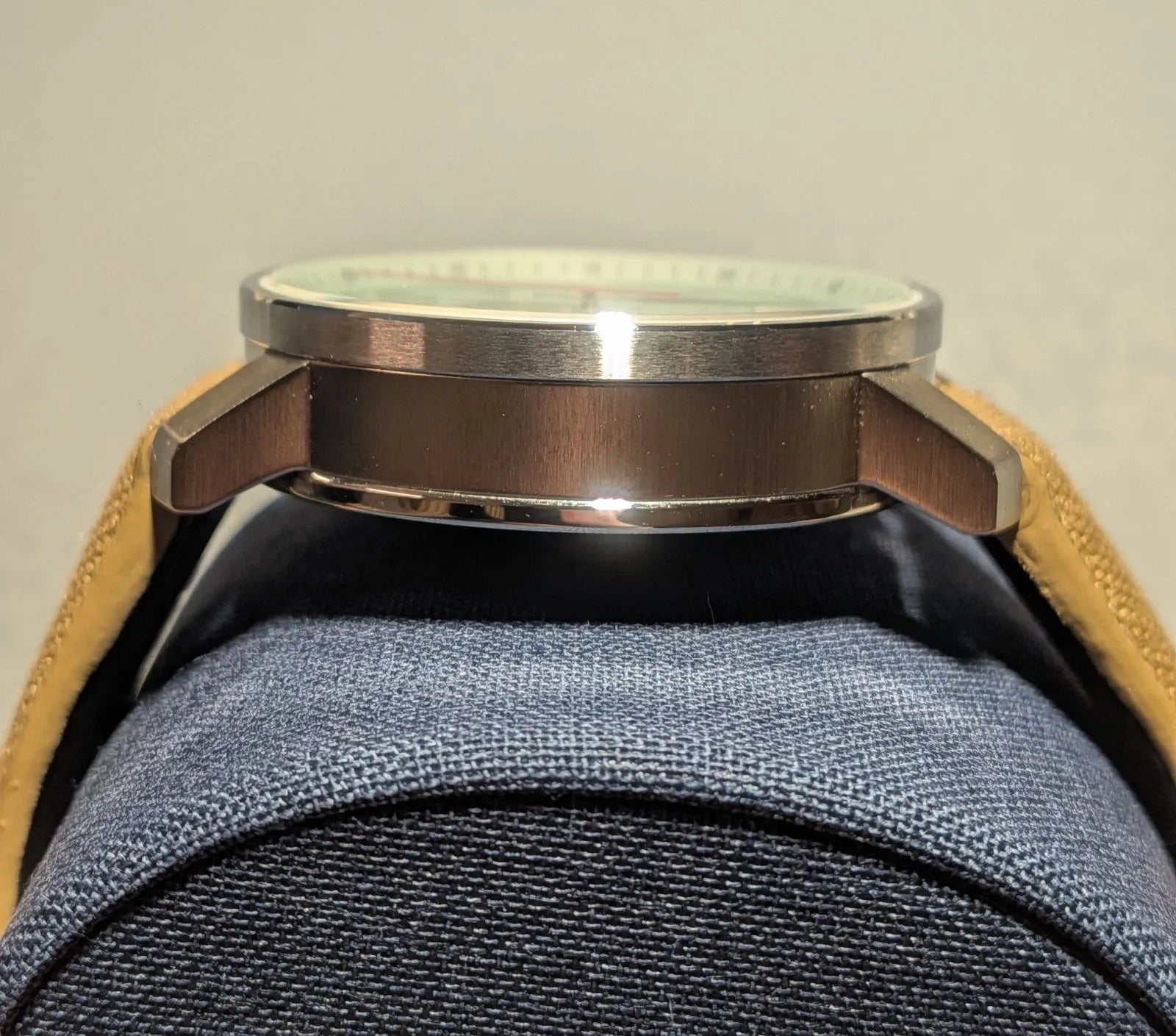 Mühle Glashütte 29ER, état neuf, avec bracelet en toile couleur sable_M1-25-29-CB
