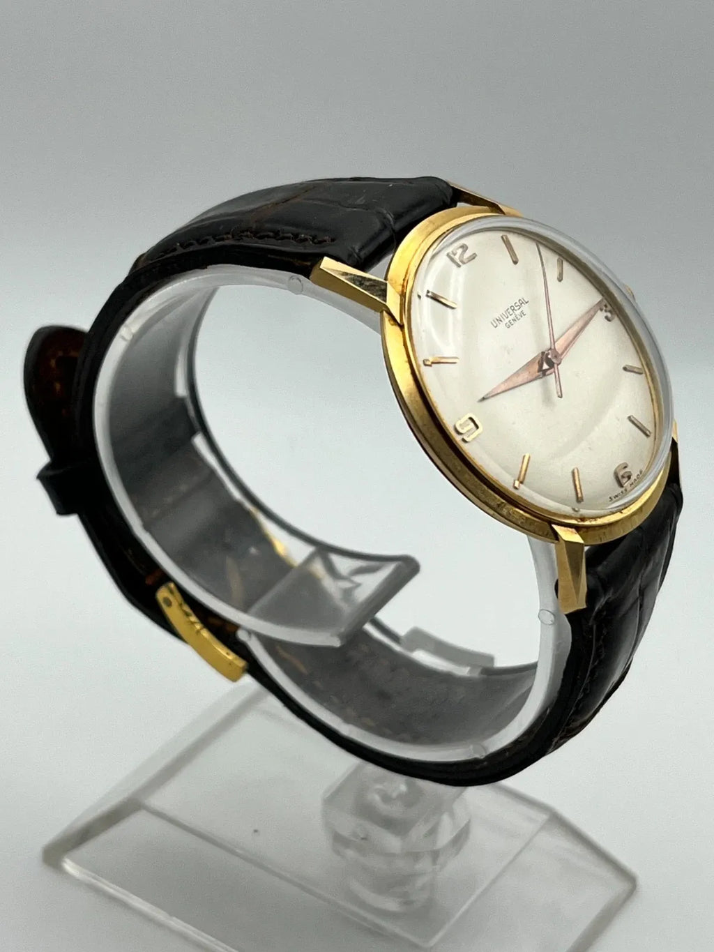 Universal Genève - Calatrava Or jaune 18k - Calibre 1005 - Montre vintage mécani