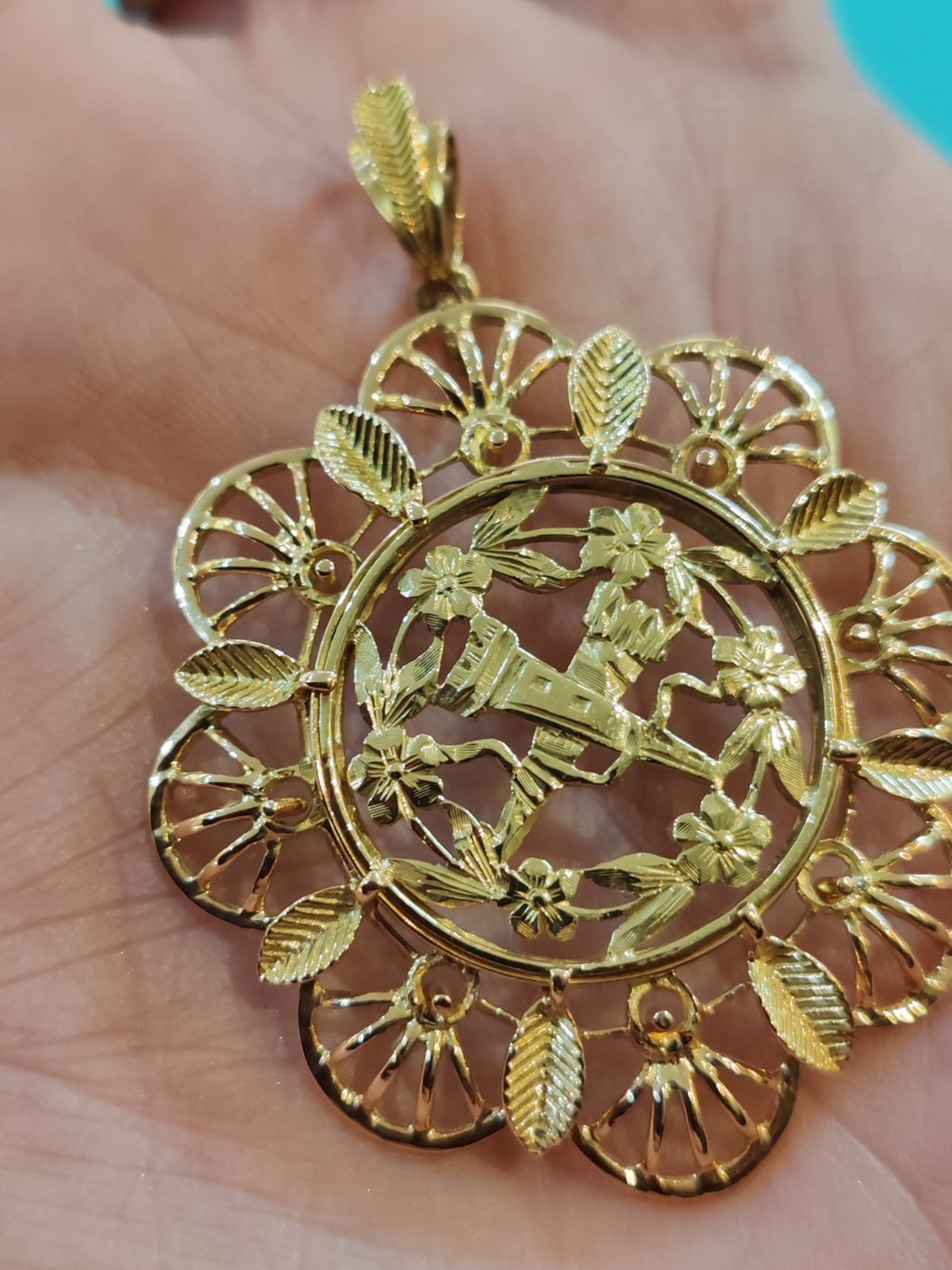 Pendentif ancien or jaune 18 carats