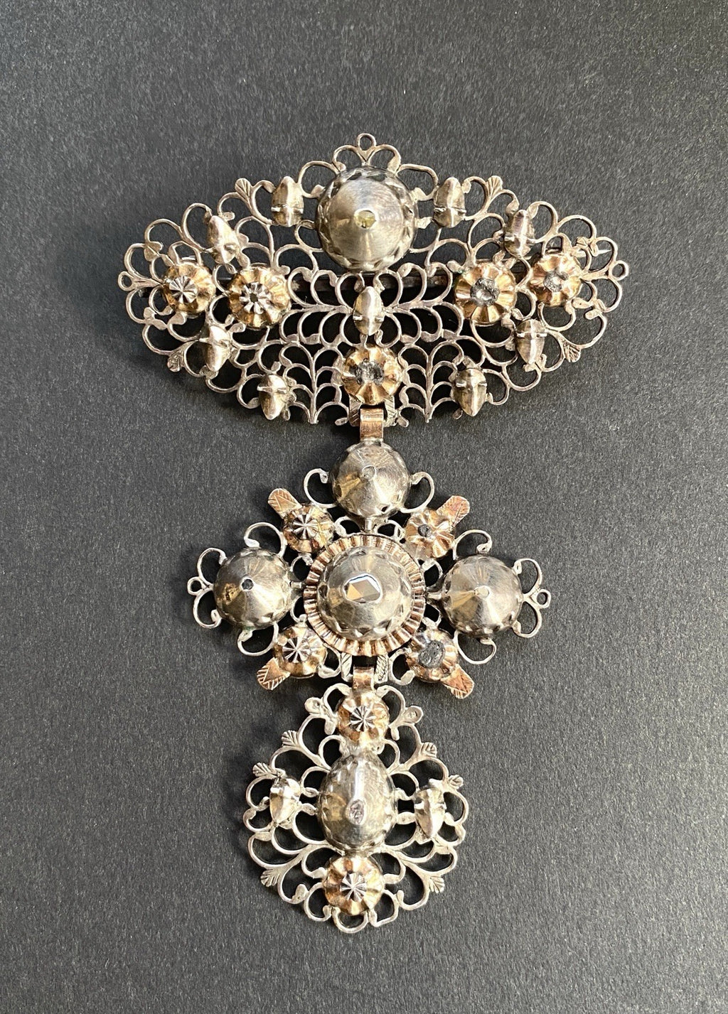 Bijou Début XIX. Croix Papillon Ou Croix Flamande montée En Broche. Argent, Or