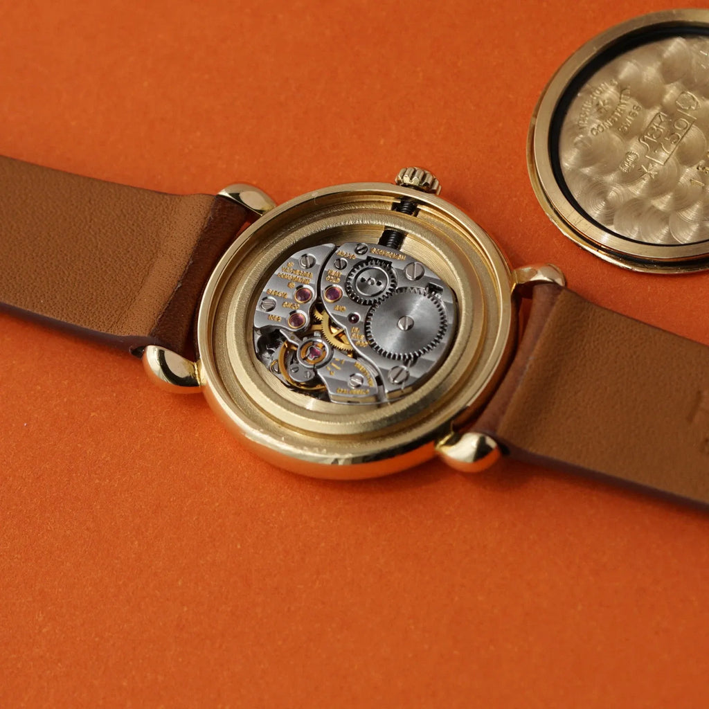 Vacheron Constantin des années 1980, référence 15084, or 18 carats, cadran Sigma, remontage manuel, boucle maltaise en or 18 carats