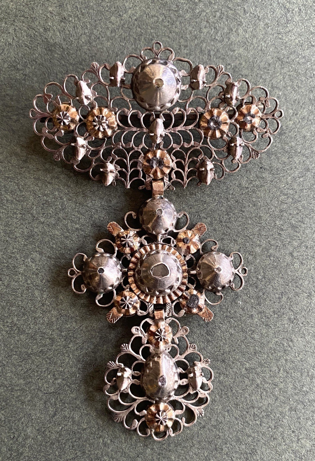 Bijou Début XIX. Croix Papillon Ou Croix Flamande montée En Broche. Argent, Or