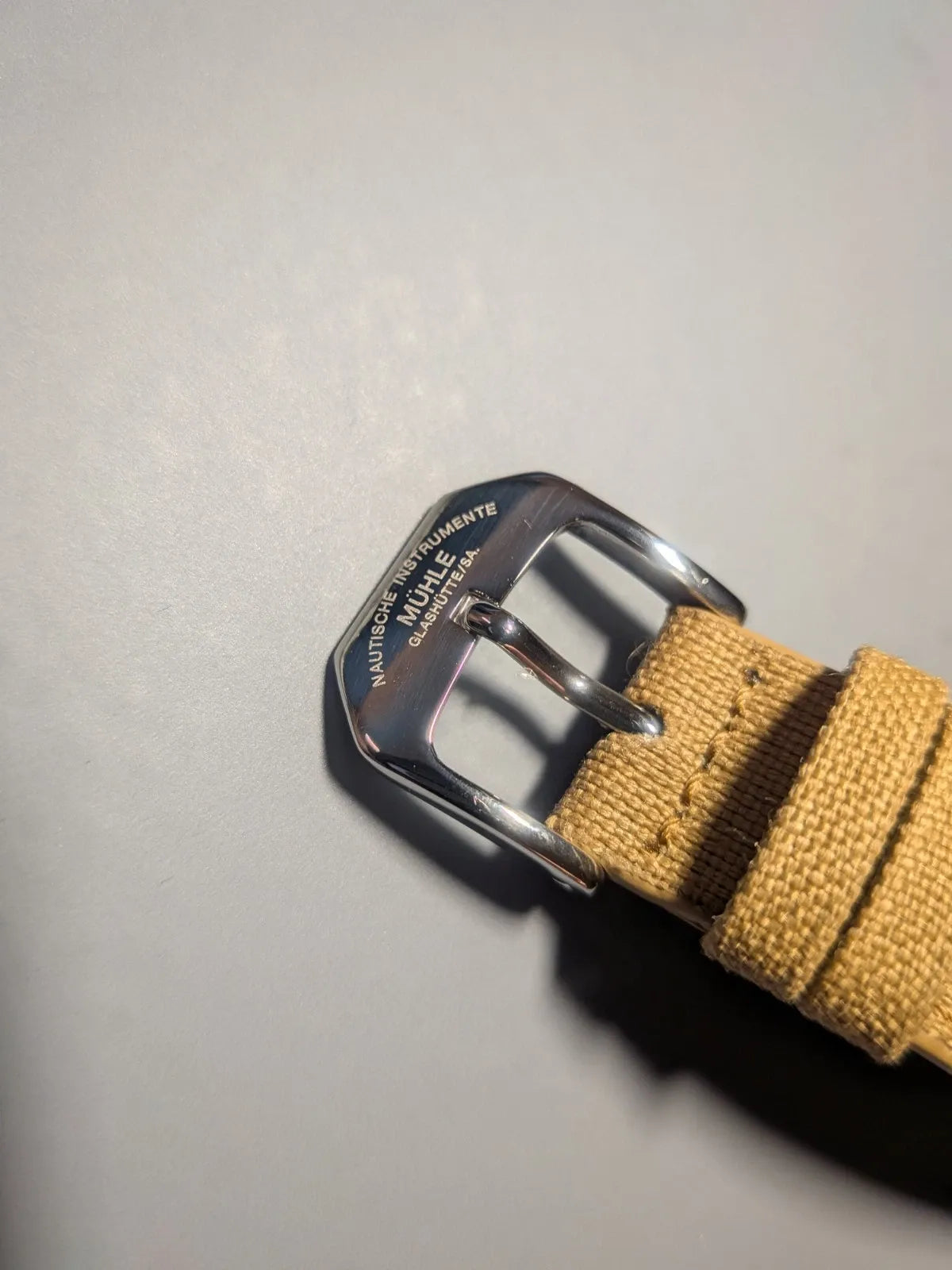 Mühle Glashütte 29ER, état neuf, avec bracelet en toile couleur sable_M1-25-29-CB