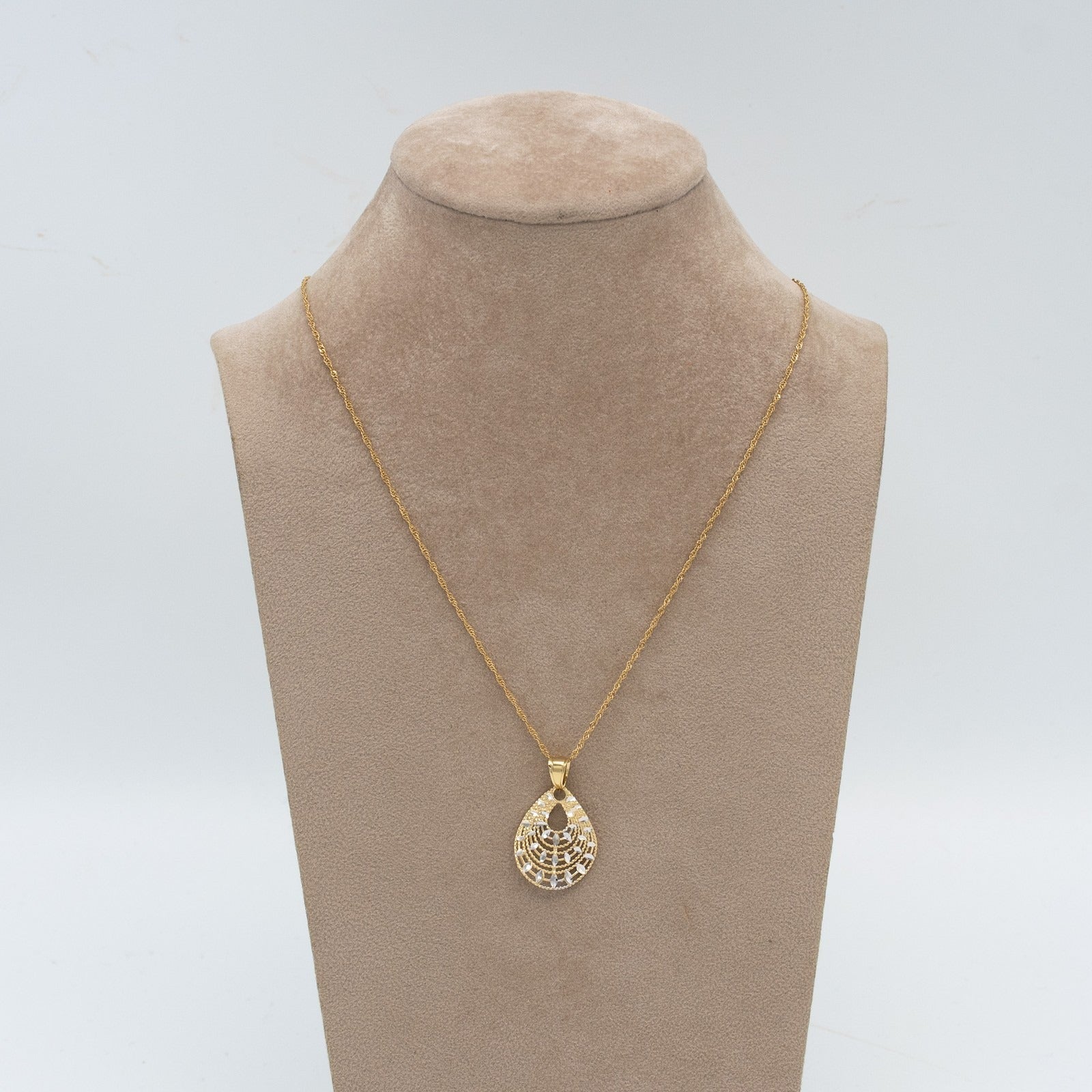 Collier femme en or jaune 18 carats 750 / collier en or 18 carats E.2121