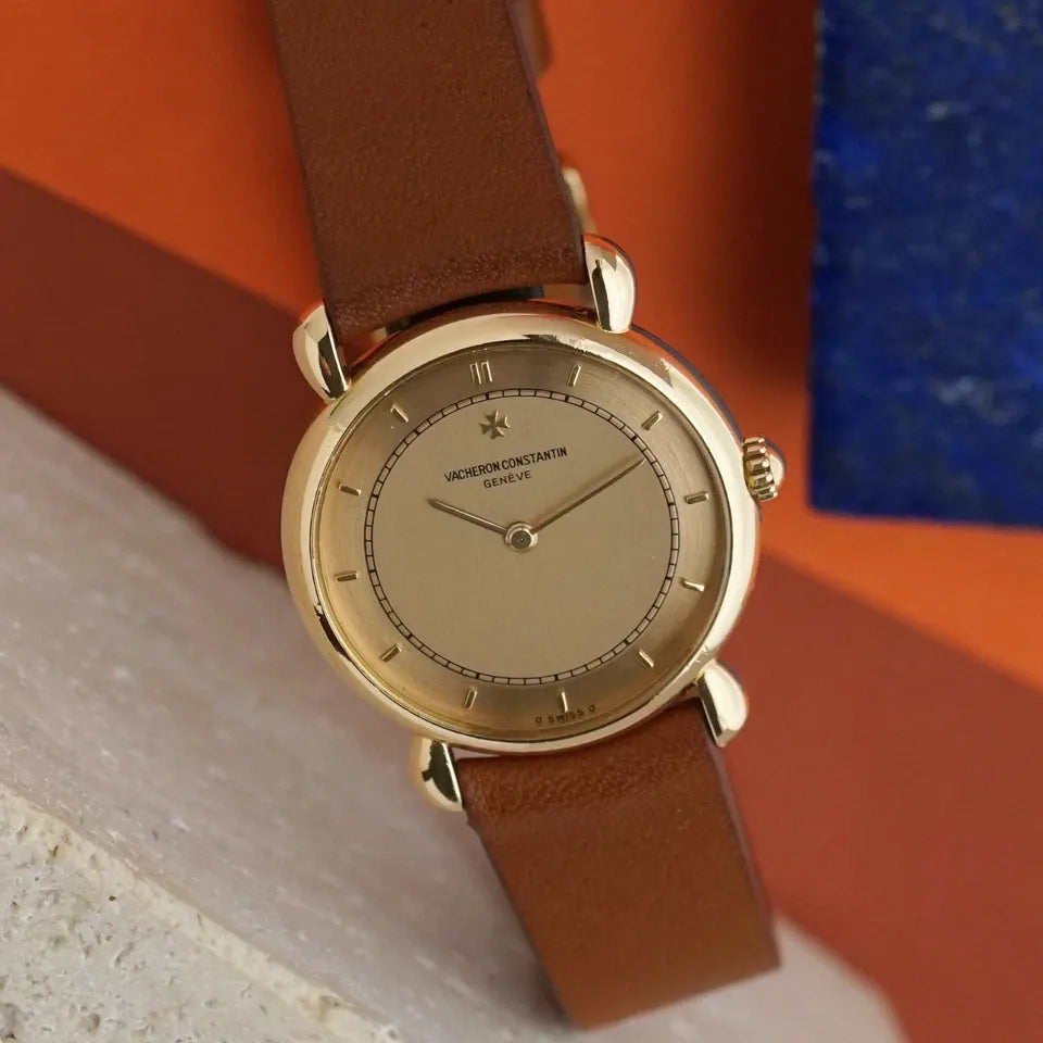 Vacheron Constantin des années 1980, référence 15084, or 18 carats, cadran Sigma, remontage manuel, boucle maltaise en or 18 carats