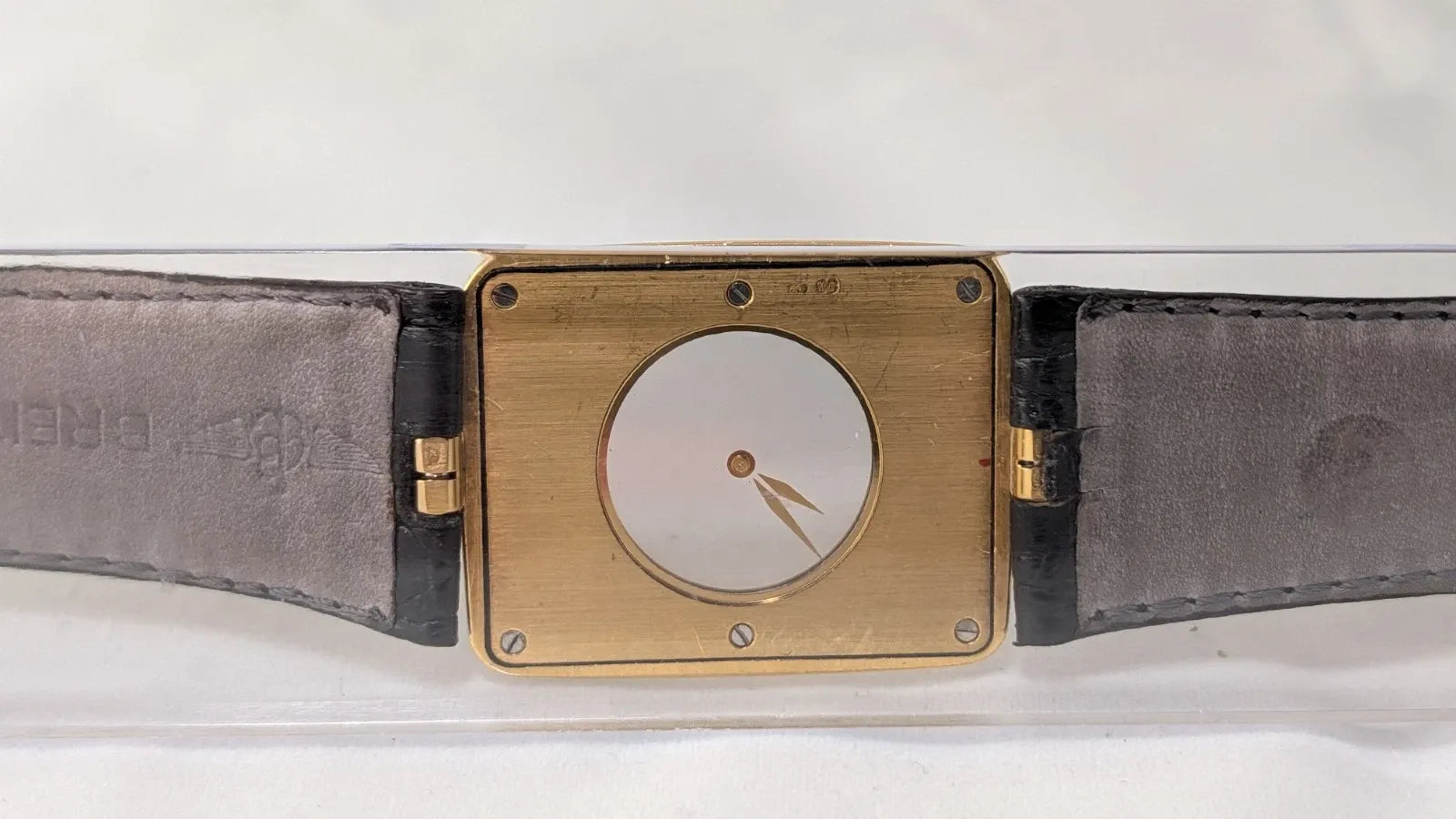 RARE MONTRE OMEGA LA MAGIQUE SCARFACE OR JAUNE 18 CARATS QUARTZ 191.8523-