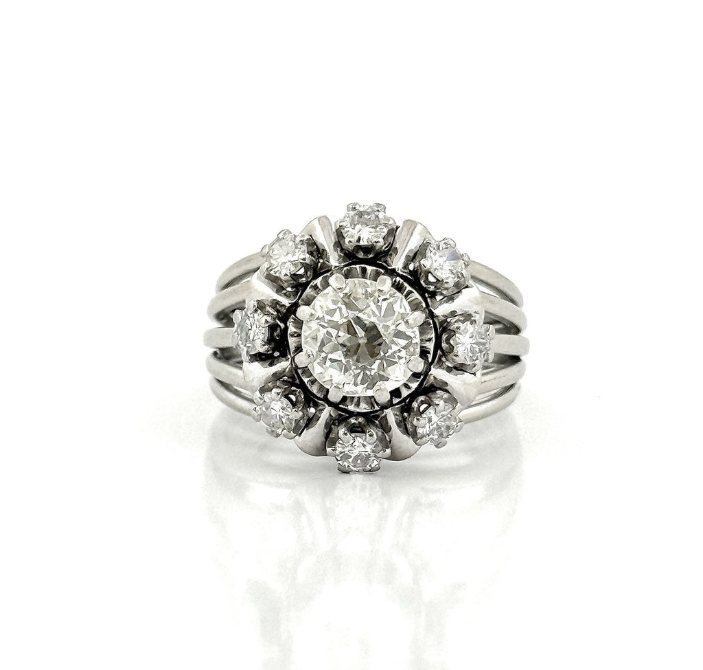 Bague ancienne en or blanc 18 carats et diamants