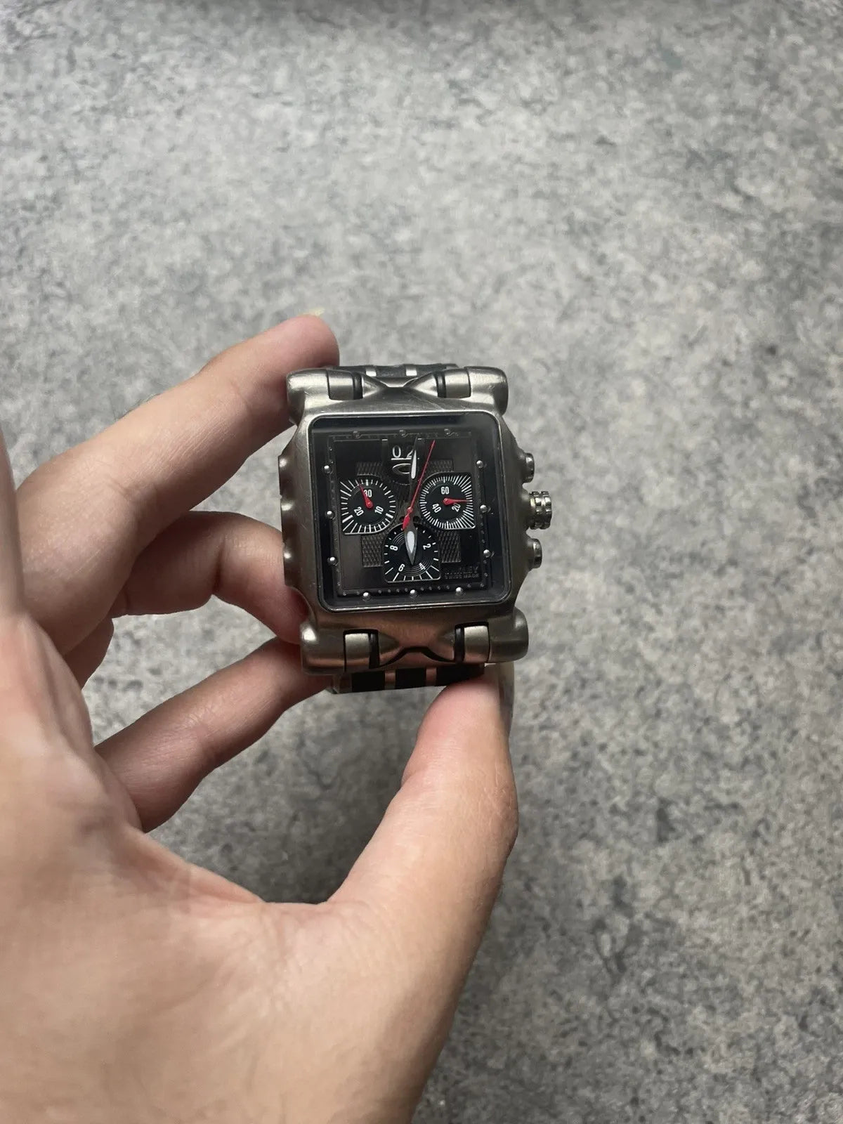 Oakley Minute Machine Time Tank Titanium 2000s vintage cyber y2k avant garde