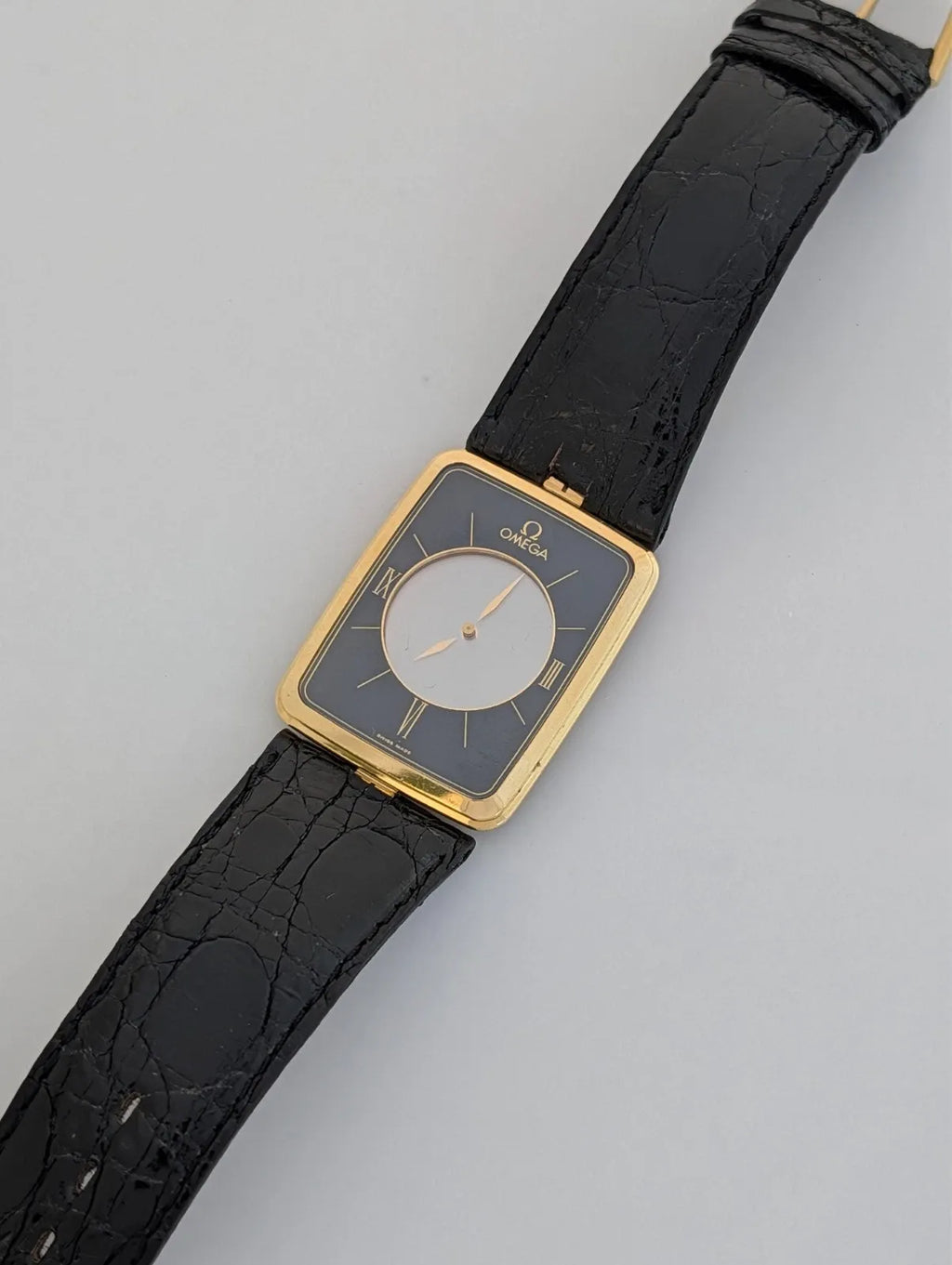 RARE MONTRE OMEGA LA MAGIQUE SCARFACE OR JAUNE 18 CARATS QUARTZ 191.8523-