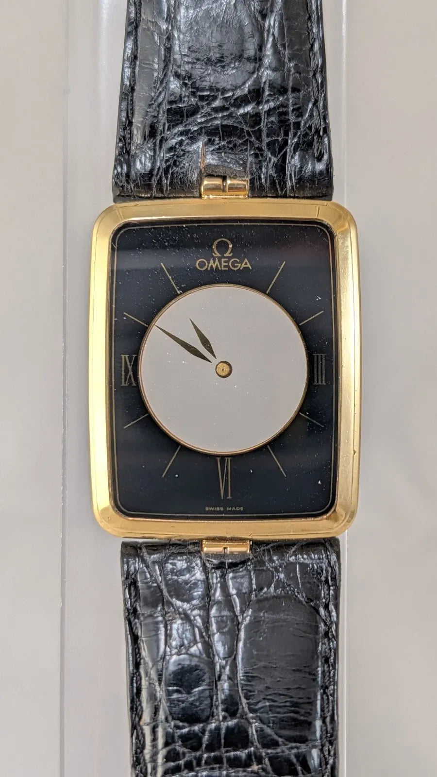 RARE MONTRE OMEGA LA MAGIQUE SCARFACE OR JAUNE 18 CARATS QUARTZ 191.8523-