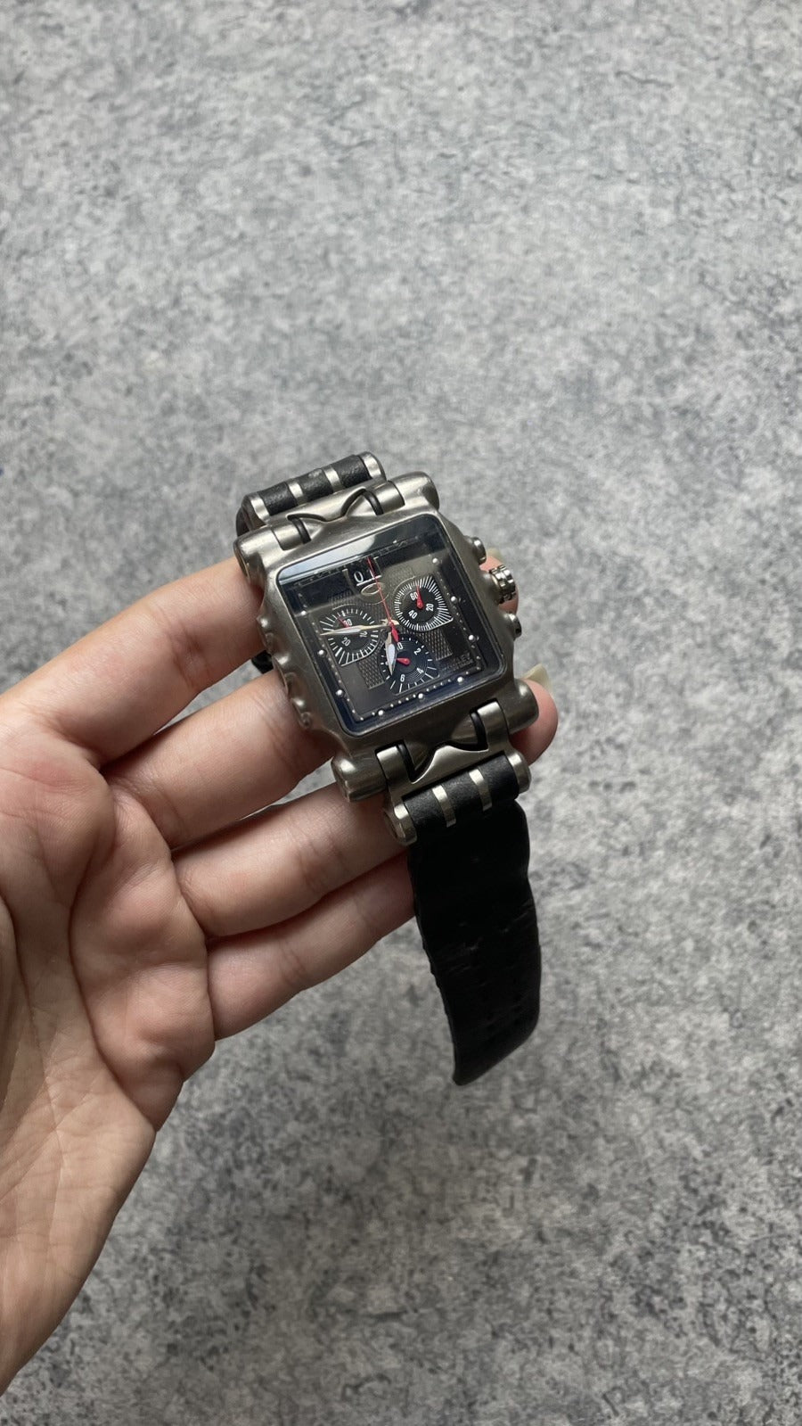 Oakley Minute Machine Time Tank Titanium 2000s vintage cyber y2k avant garde