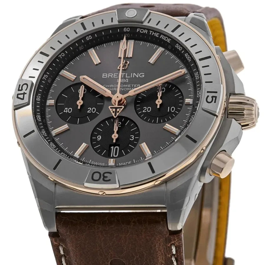 Breitling Chronomat B01 42 Triumph Édition limitée