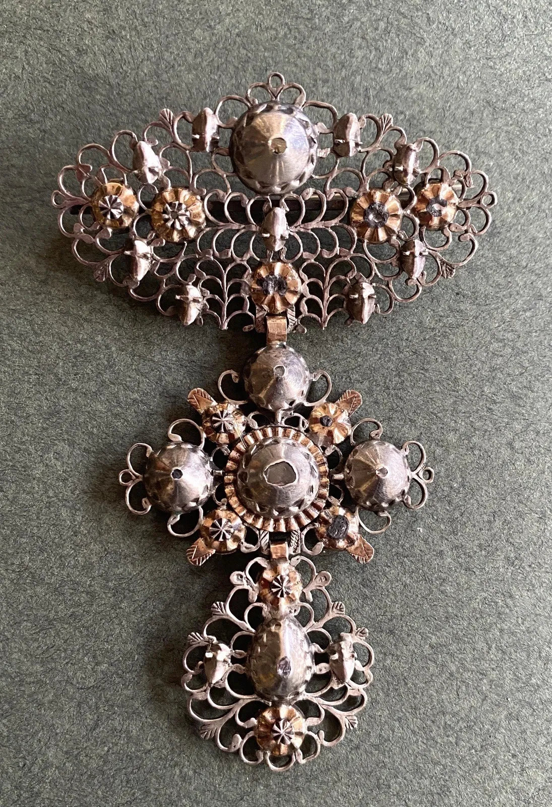 Bijou Début XIX. Croix Papillon Ou Croix Flamande montée En Broche. Argent, Or
