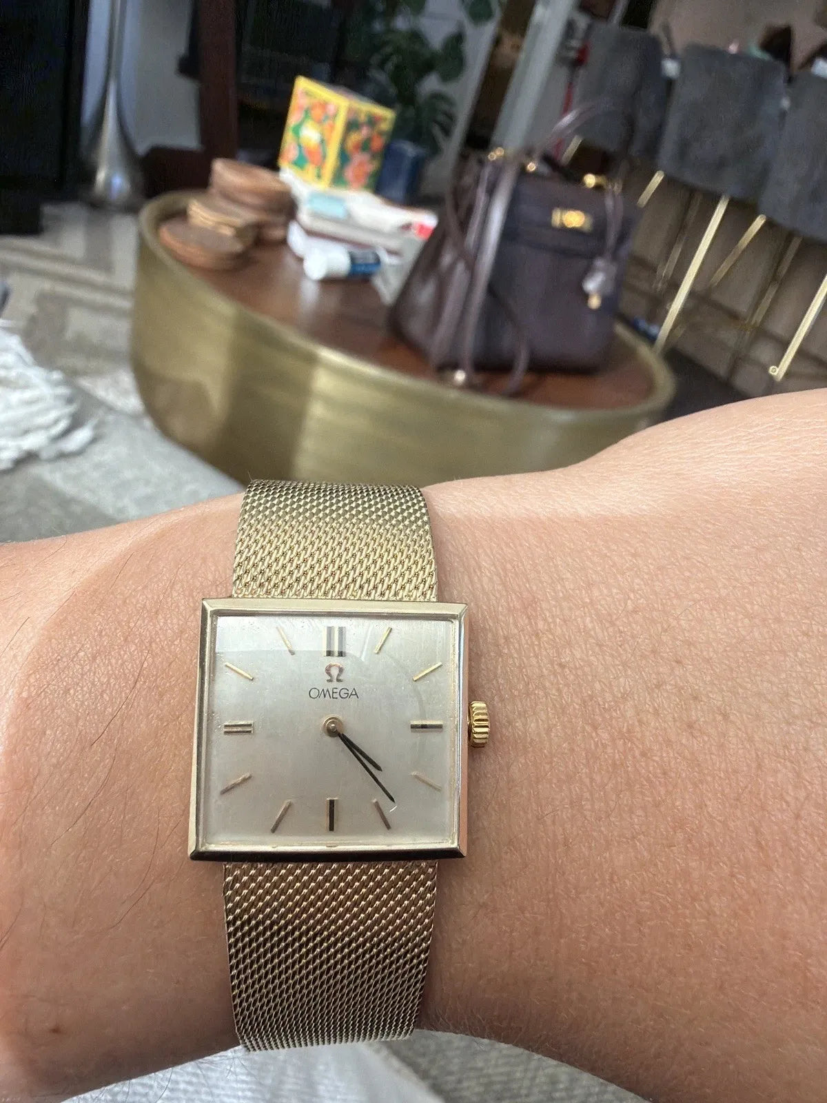 RARE montre vintage Omega carrée en or 14 carats avec bracelet maille (1966, 40 g) 7,5 à 8 po-