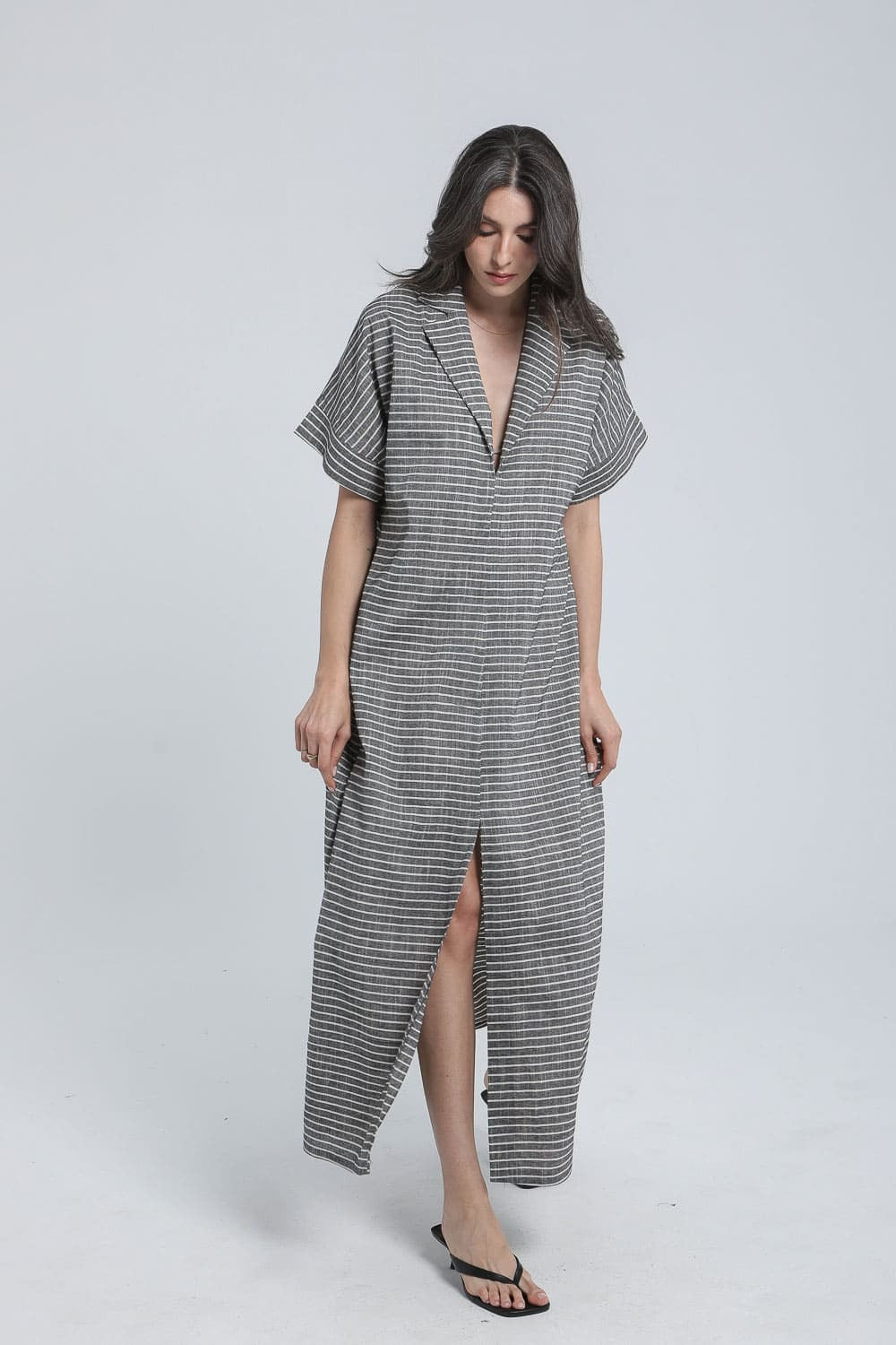 Robe longue à rayures fines en lin