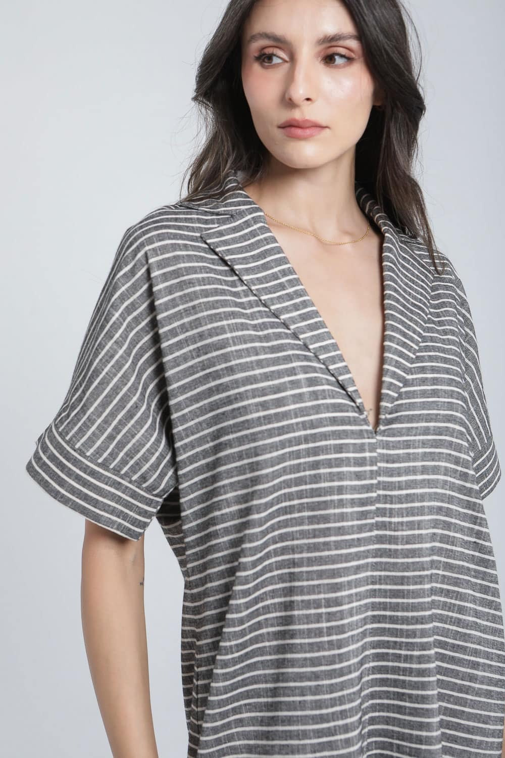 Robe longue à rayures fines en lin
