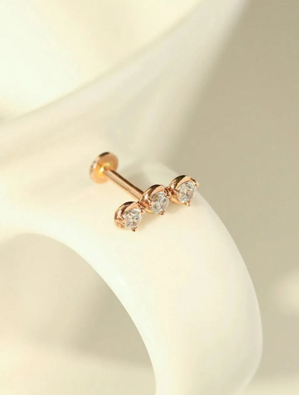 14K or Massif Oreille Crawler Diamant Grimpeur Piercings Nez/Oreille Expensive