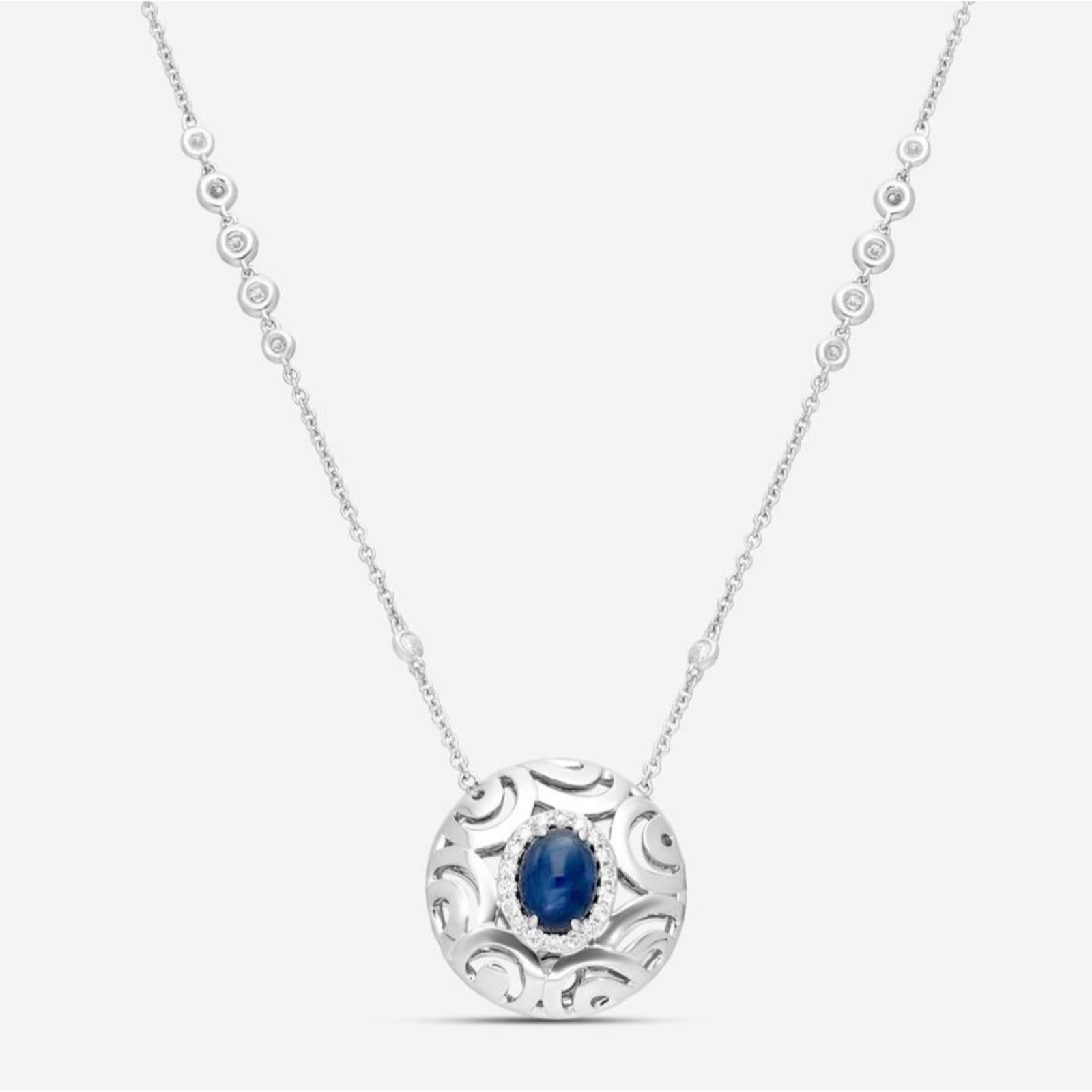 Collier avec pendentif « Diamond & Sapphire » de Crivelli Ricami Luci, en or blanc 18 carat